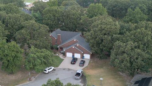 All Brick Home sits on culdasac!