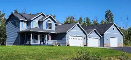 A 3 BEDROOM, 2.50 BATH HOME WITH SO MANY POSSIBILITIES